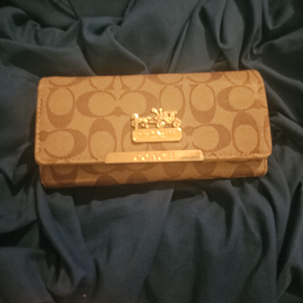 Coach Brown Signature Wallet - Picture 5 of 7